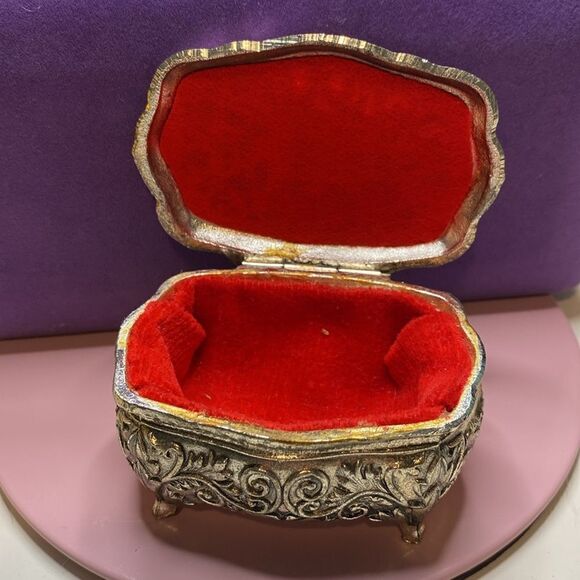 💛 Vintage Silver Plated Floral Trinket Box - Picture 3 of 8